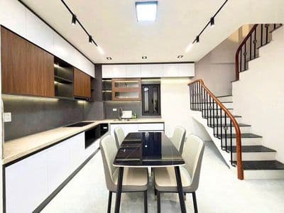 Nhà 5 tầng Ngọc Thụy - Bồ Đề, ô tô đỗ cổng, hơn 7 tỷ