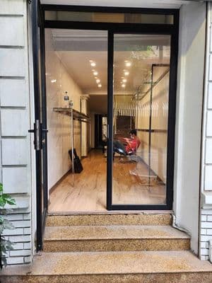 Cho thuê nhà mặt phố cổ Hàng Tre, Hoàn Kiếm (12tr/tháng)