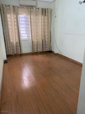Nhà 35m2 x 5 tầng Văn Cao, 13tr/tháng