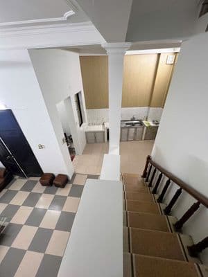 Nhà cho thuê Hoàng Hoa Thám, 50m2 x 3.5 tầng, giá 9tr