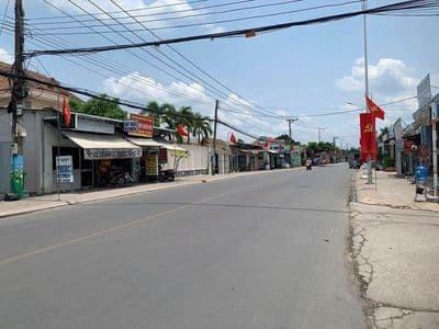 Bán đất tặng nhà cấp 4 góc 2 mặt tiền Bình Nhâm 14, Thuận An