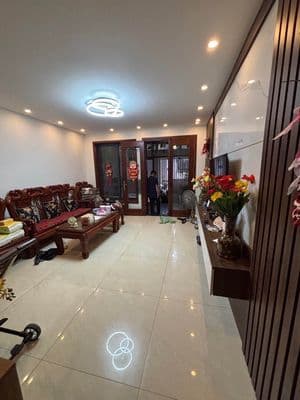 Nhà đẹp Ngọc Thụy 72m2 x 5 tầng hơn 12 tỷ