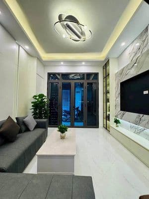 Nhà bán sát Hồ Đền Lừ, Hoàng Mai, 31m2 x 5 tầng