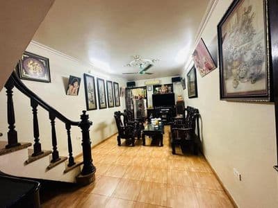 Bán nhà mặt phố Nguyễn Khắc Nhu, Ba Đình, 40m2, 17 tỷ