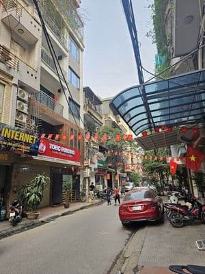Bán nhà lô góc Đống Đa, kinh doanh đỉnh, ô tô tránh, có thang máy
