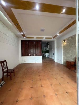 Cho thuê nhà Xuân La, 65m2, 4 tầng, ô tô tránh