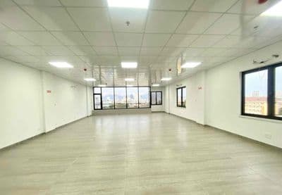 Cho thuê 3 tầng văn phòng trống suốt Mt đường Nguyễn Tri Phương