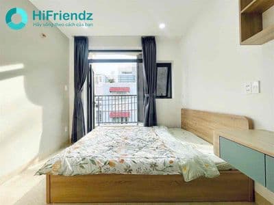 Cho Thuê Căn Hộ Full NT , Ban Công Thoáng , Ngay Ngã Tư Phú Nhuận