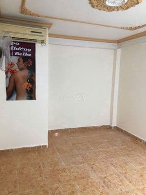 Nhà Ngay Mặt Tiền 2 Lầu 4 phòng ngủ, Hẻm xe tải Thông