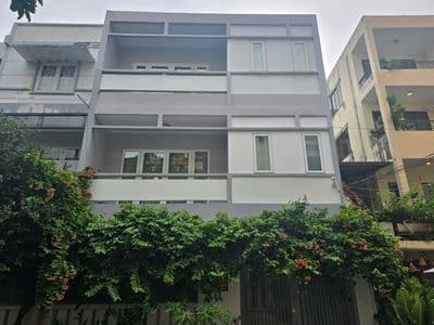 Cho thue nhà hxh nguyễn trọng tuyển_8x19m_trệt 3 lầu, nhà rộng.