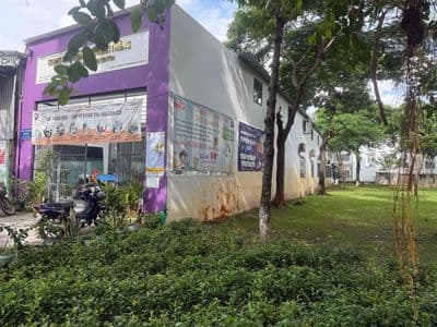 mặt bằng sát công viên