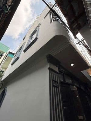 13TR/THÁNG – Nhà 2PN + Sân Thượng Phan Văn Trị, P.11, Bình Thạnh