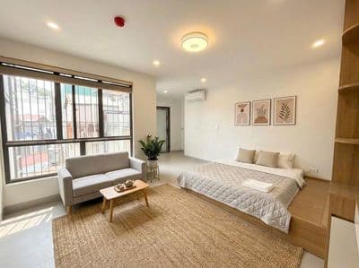 Căn hộ studio full nội thất ban công cửa sổ ngay bến xe mỹ đình