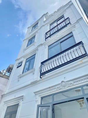 Nhà Phố| 3 Lầu/ 3PN – Full Công Năng, Ở Hoặc Cho Thuê. Giá: 2,35 Tỷ/TL