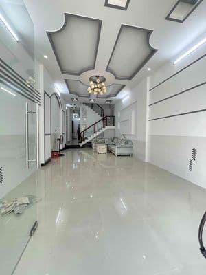 Nhà trệt 2 lầu full nội thất kdc Hưng Phú 1