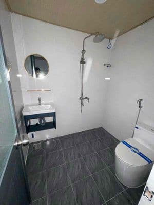 Nhà đôi gần ngay chợ Hoà Khánh