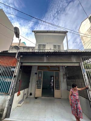 Cho thuê nhà hẻm dương quảng hàm gv gần ngay đh văn lang