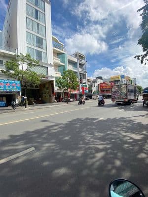Cho thuê nhà mặt tiền đường hậu giang 4,8m x 29m ( nở hậu 10m )