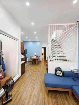 Cho thuê nhà 2 tầng mt hoà xuân- sát võ chí công- đường 7m5
