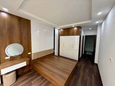 Cho thuê nhà Hoàng Hoa Thám 40m², 5 tầng, 3PN, chỉ 14 triệu/tháng