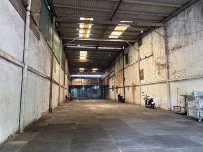 Kho/xưởng 560m2 mt bình long, điện 3fa, hợp đồng dài hạn, y hình