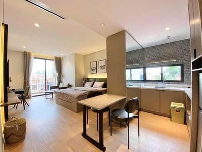 Cho thuê căn Studio ban công view đẹp 30m2 nằm ngay trung tâm Quận 7