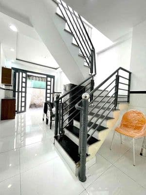 Cho thuê nguyên căn quận 5 - 3pn mới 100%