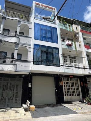Nhà cho thuê khu Bình Phú, Quận 6, 4x15m, 3 tầng, 4 PN, Có thang máy