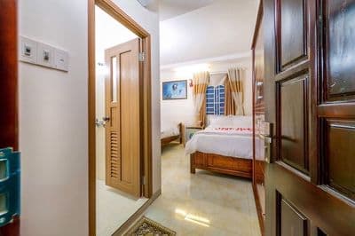 Cho thuê khách sạn 6 tầng 19 phòng đường ông ích khiêm-lh o796.6̲4̲6̲.6͙3͙6