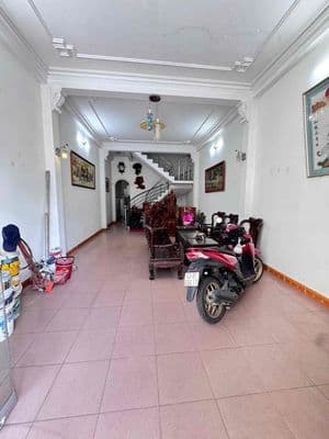 Cho Thuê nhà 4 tầng mặt tiền đường Lê Đình Lý ,Khu Thanh Khê ,Đà Nẵng
