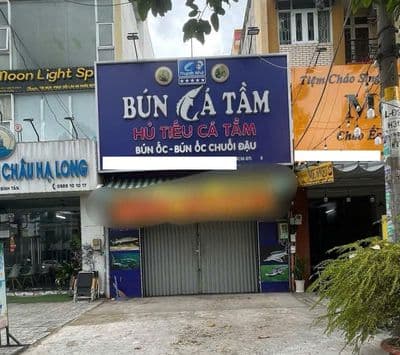 Nhà cho thuê mặt tiền đường quang trung 5,3x10m trống suốt