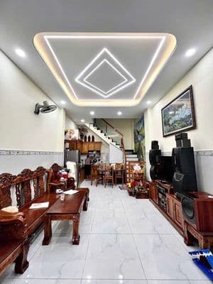 Cần bán gấp nhà 4 tầng hương lộ 2 hẻm ôtô thông thoáng