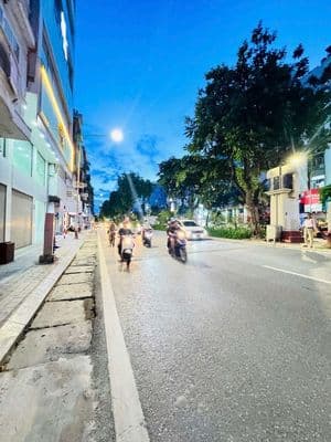 Mbkd phố kim mã- 6 tầng-12 triệu