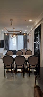 Cho thuê căn 2pn saigon south residences nhà đẹp