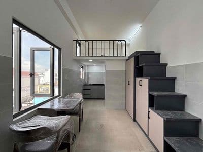 Căn hộ duplex - cửa sổ trời + ban công mới xây - sát đại học vhu
