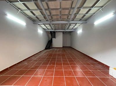 Nhà riêng ngõ phố trần đại nghĩa gần trường kinh tế dt65m2x2t giá 16tr