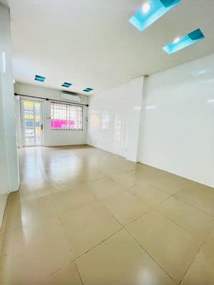 Cho thuê nhà mặt tiền Kinh doanh 45m2 4 tầng - Ngã tư Lê Quang Định