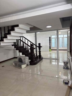cho thuê mặt bằng 5*18 mặt tiền Him lam