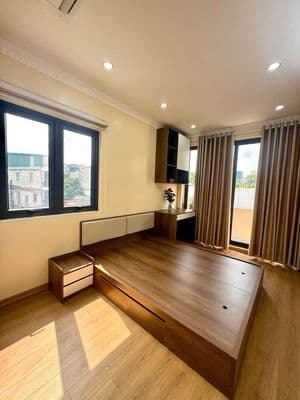 Cần bán gấp hơn 5tỷ 5 tầng 31m2 Vĩnh Hưng