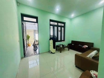 Nhà tl26 ( 2 máy lạnh ) gần chợ cầu đồng. cấp 4 : 1pn wc. sân xe hơi