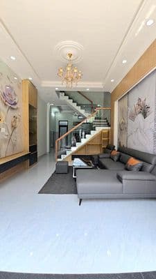 Nhà 4 Tầng , 4 PN , 150m ra MT Lã Xuân Oai , Long Trường, Q9