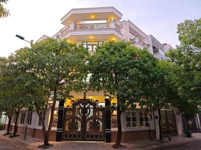 Cho thuê căn góc 2 mặt tiền kdc vip hiệp thành city