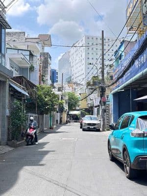 Hẻm xe hơi vào tận nhà – ngay chợ vải tân bình – 4 tầng btct – 4pn