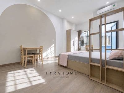 Cho Thuê Căn Hộ Mớ i- Rộng tới 35m2 - có Balcony - Ngay cầu Bason Q1