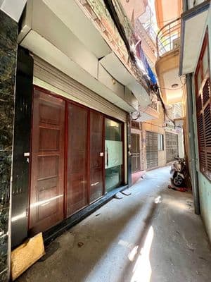Nhà Lĩnh Nam, 30m2, 5 tầng, hơn 5 tỷ