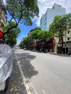 Bán nhà mặt phố Lê Thanh Nghị, Hai Bà Trưng, 6.8m mặt tiền, hơn 15 tỷ