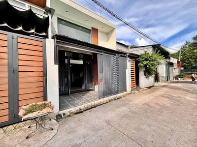 Nhà Trệt Lửng Định Hòa, Gần trường tiểu học Định Hòa 2, Giá 2.3 tỷ