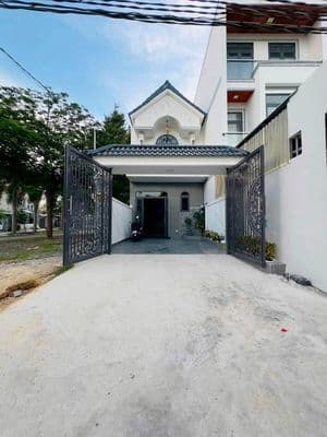 Bán nhà mái thái Phú Mỹ, TP.HCM, 4.6x24m