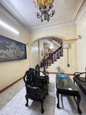 Cho thuê nhà 3 tầng 55m2 Nguyễn Viết Xuân, Hà Đông, full đồ