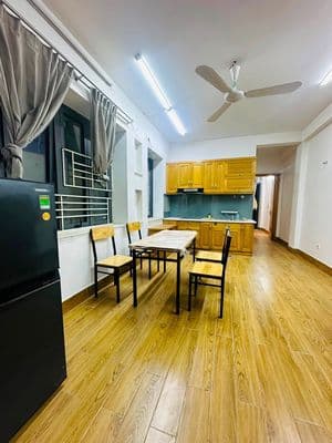 Cho thuê căn hộ 1 ngủ phố Đê La Thành